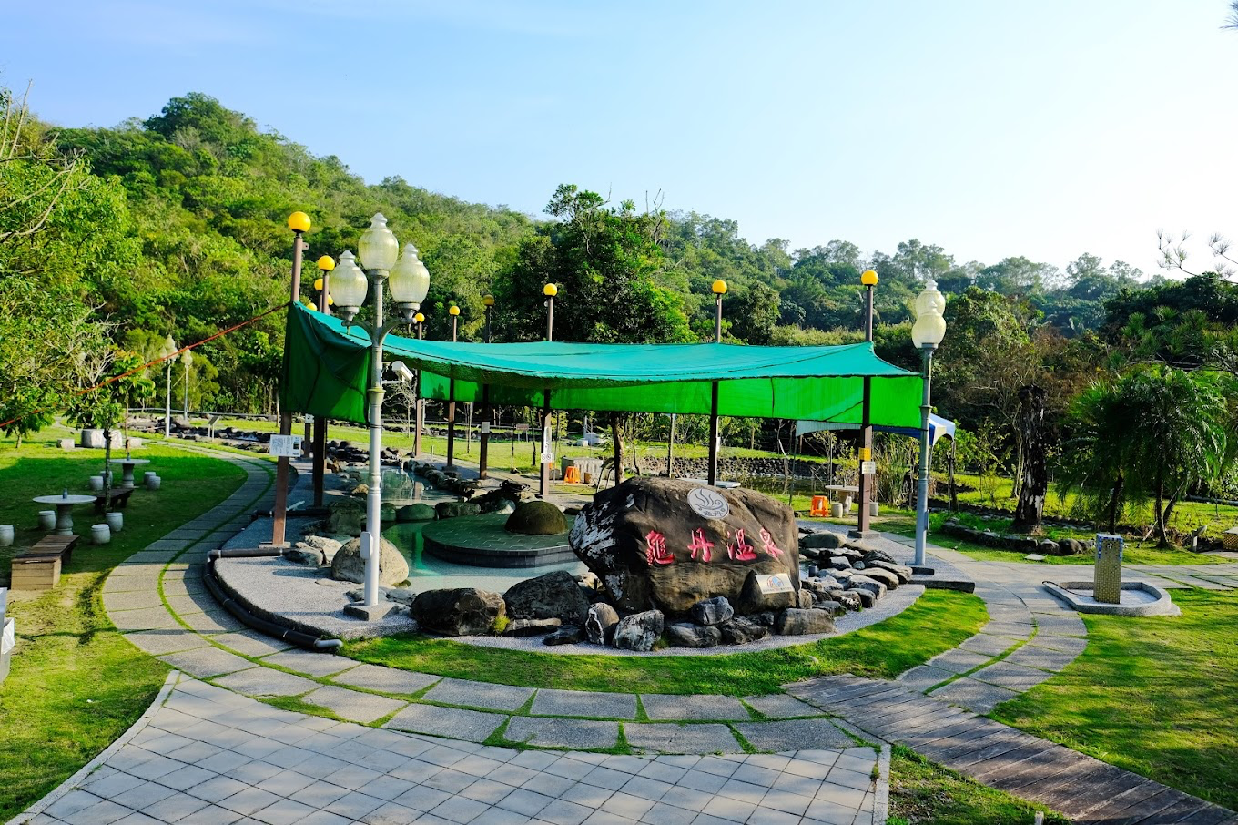 台南山裡的美人湯秘境！龜丹溫泉體驗池泡腳放空超療癒 一到假日就想往山裡跑