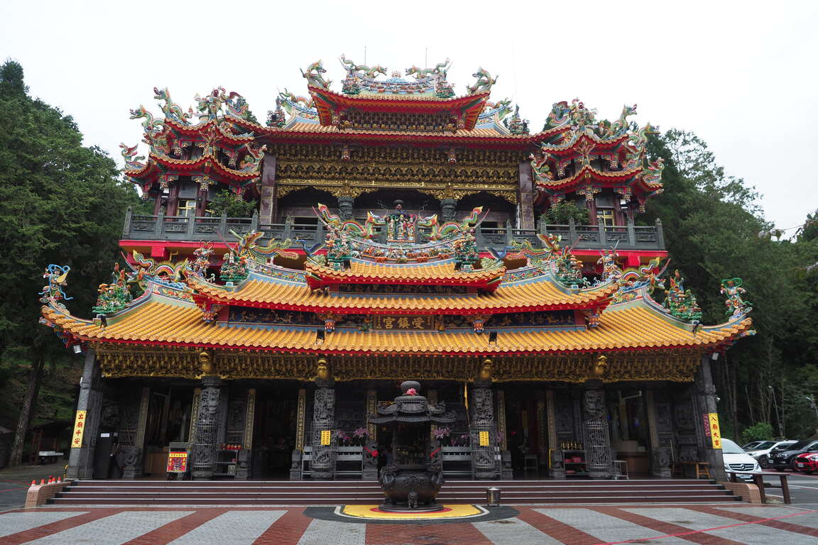 清晨走進阿里山國家森林遊樂區追一場日出雲海,在森林與鐵道之間慢慢醒來