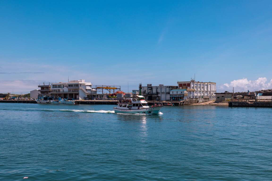 花蓮港怎麼玩最有感？吹海風、看港景、散步拍照一次收進行程，花蓮市區最療癒海景角落