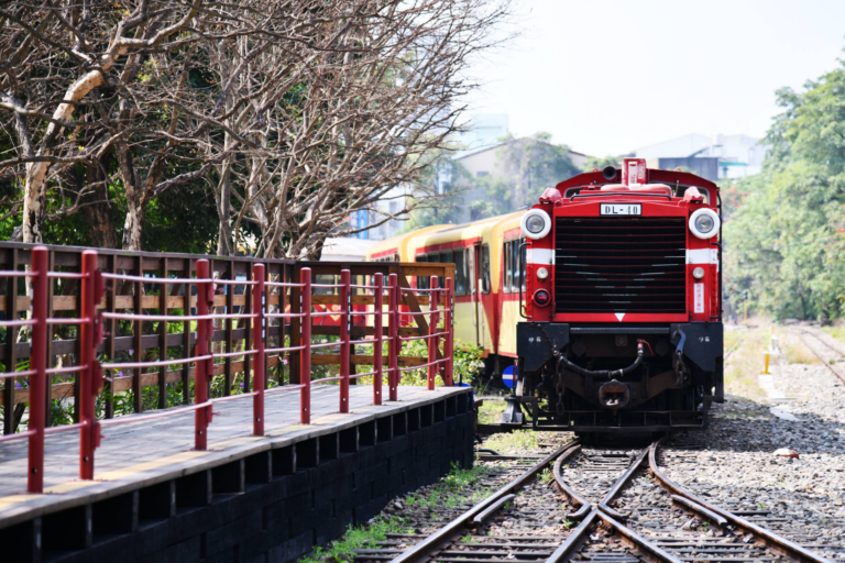 嘉義車庫園區這樣玩！走進嘉義最有故事的鐵道角落，近距離看見阿里山小火車的歲月痕跡