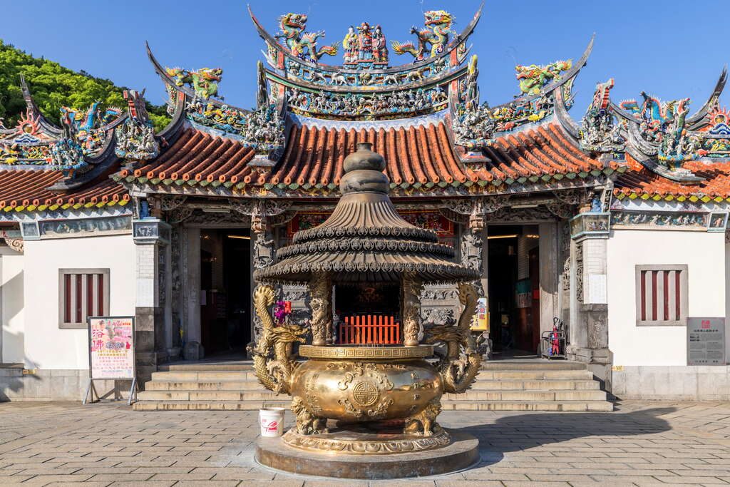 沿著桃園龜山一日遊路線走一天，從室內故事走到戶外山風剛好不急