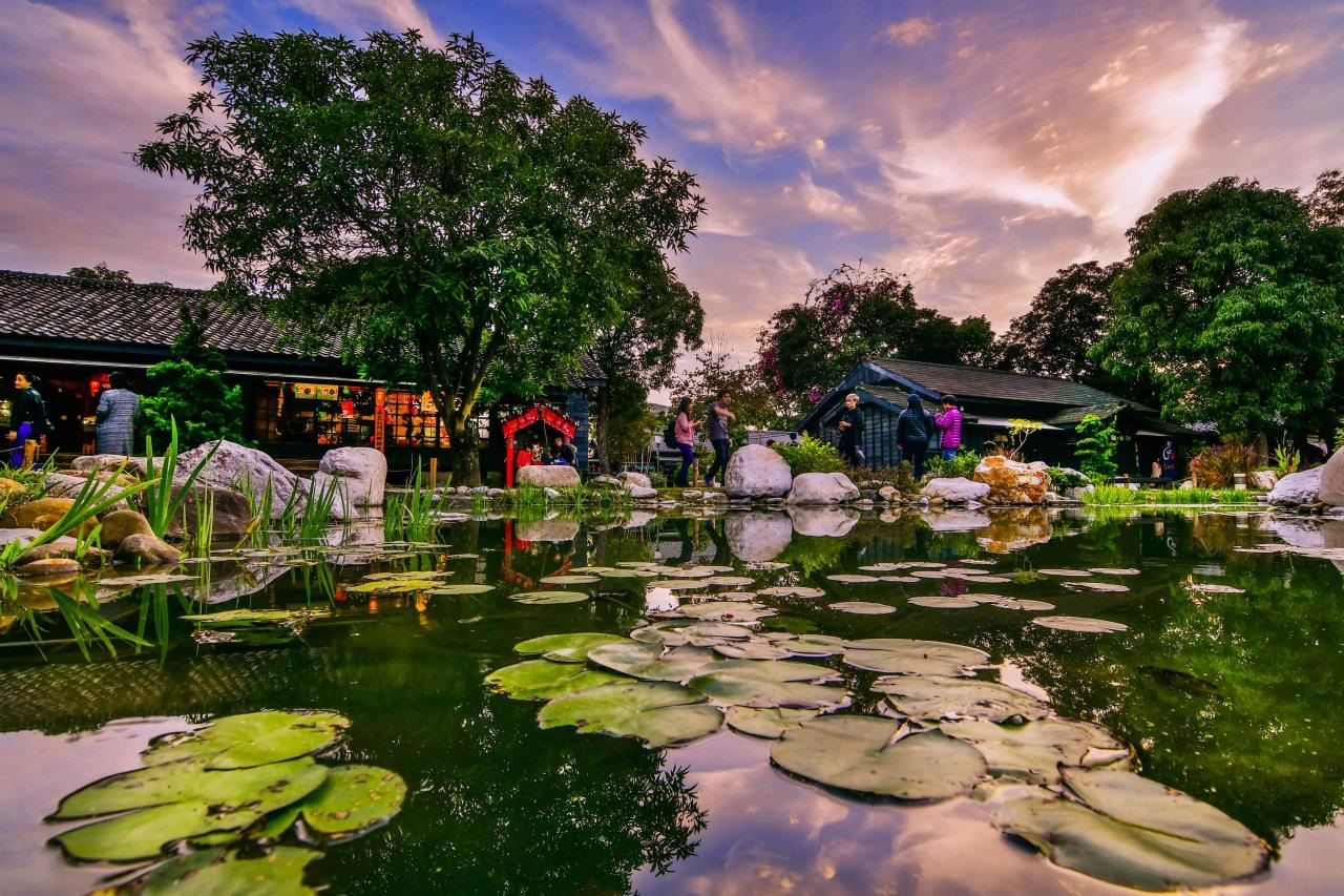 在檜意森活村與時間相遇的那一刻,讓思緒被帶走,只留下眼前純粹景色