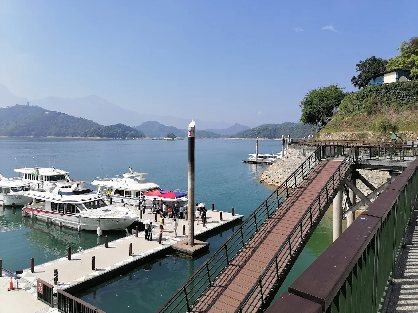 日月潭不只看湖景！從水社碼頭到伊達邵老街，纜車、自行車、遊湖一次收進南投小旅行