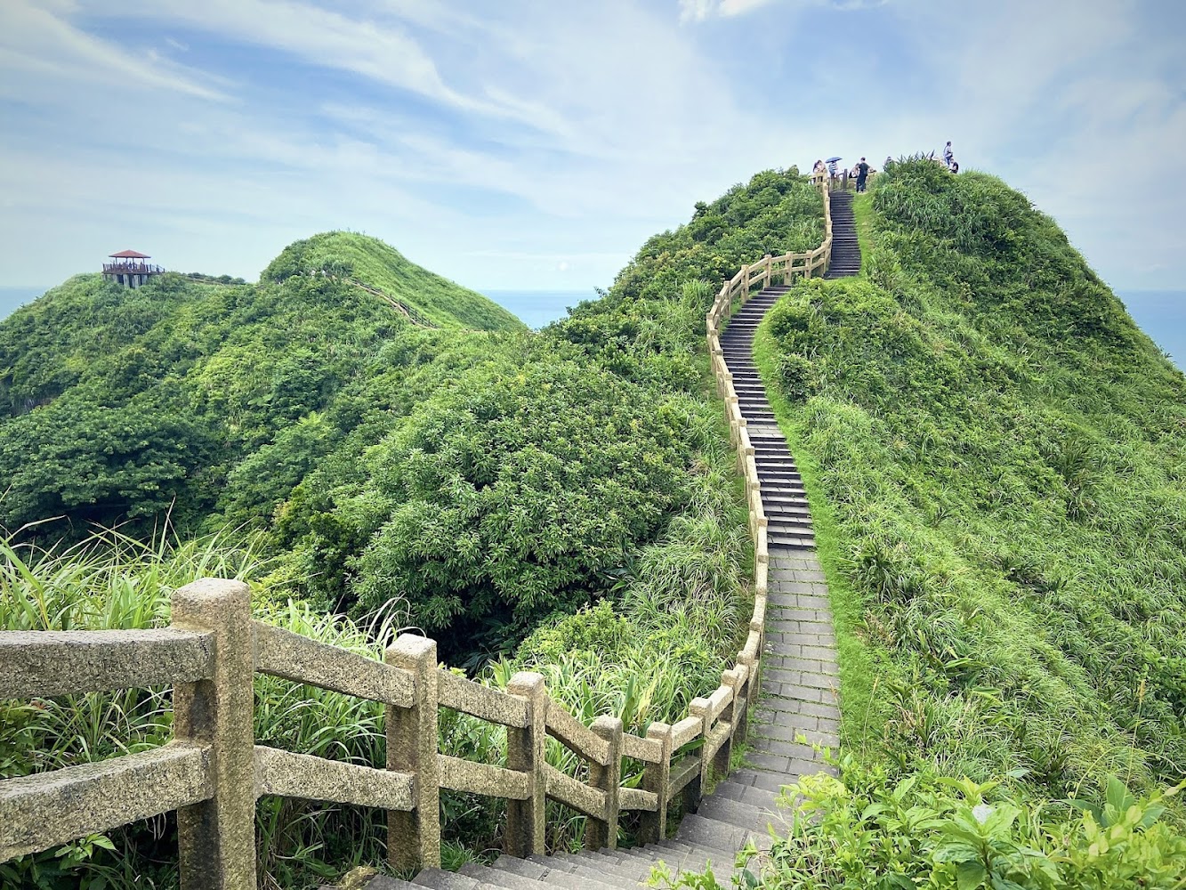 新北東北角步道深度旅遊：從鼻頭角地質美景到四腳亭砲台歷史遺跡的全攻略指南