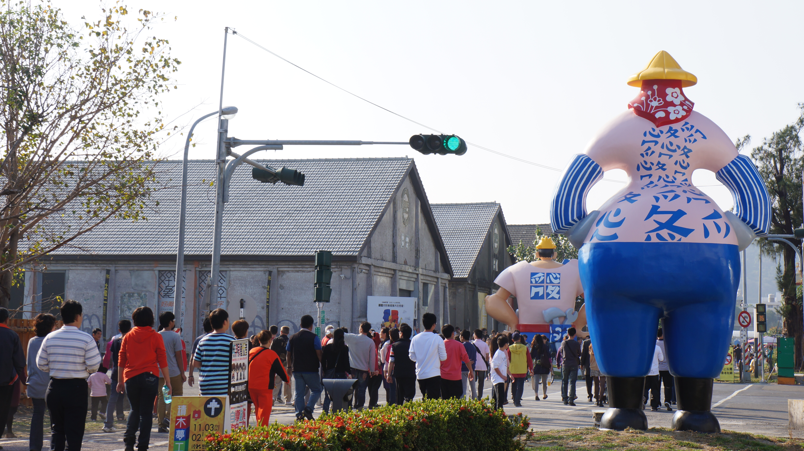 高雄駁二藝術特區攻略：探索海港倉庫群的當代藝術、設計商店與絕美夕陽景致