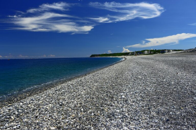 七星潭海岸風景特定區全景直擊 花蓮太平洋礫石海岸的日出與慢旅行