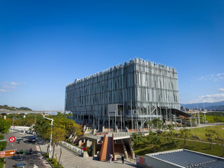 鶯歌河畔新地標：新北市立美術館以建築美學串聯在地文化