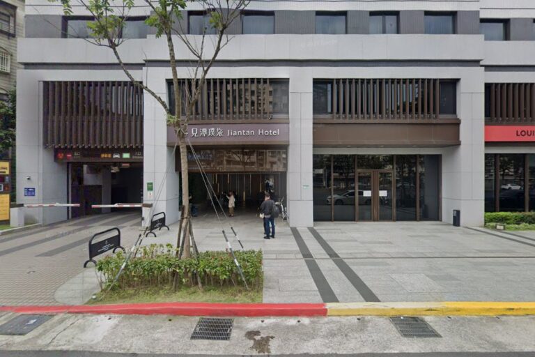 見潭璞旅在士林以平日 NT$1,999 起掀話題　設計感與交通成為最大賣點