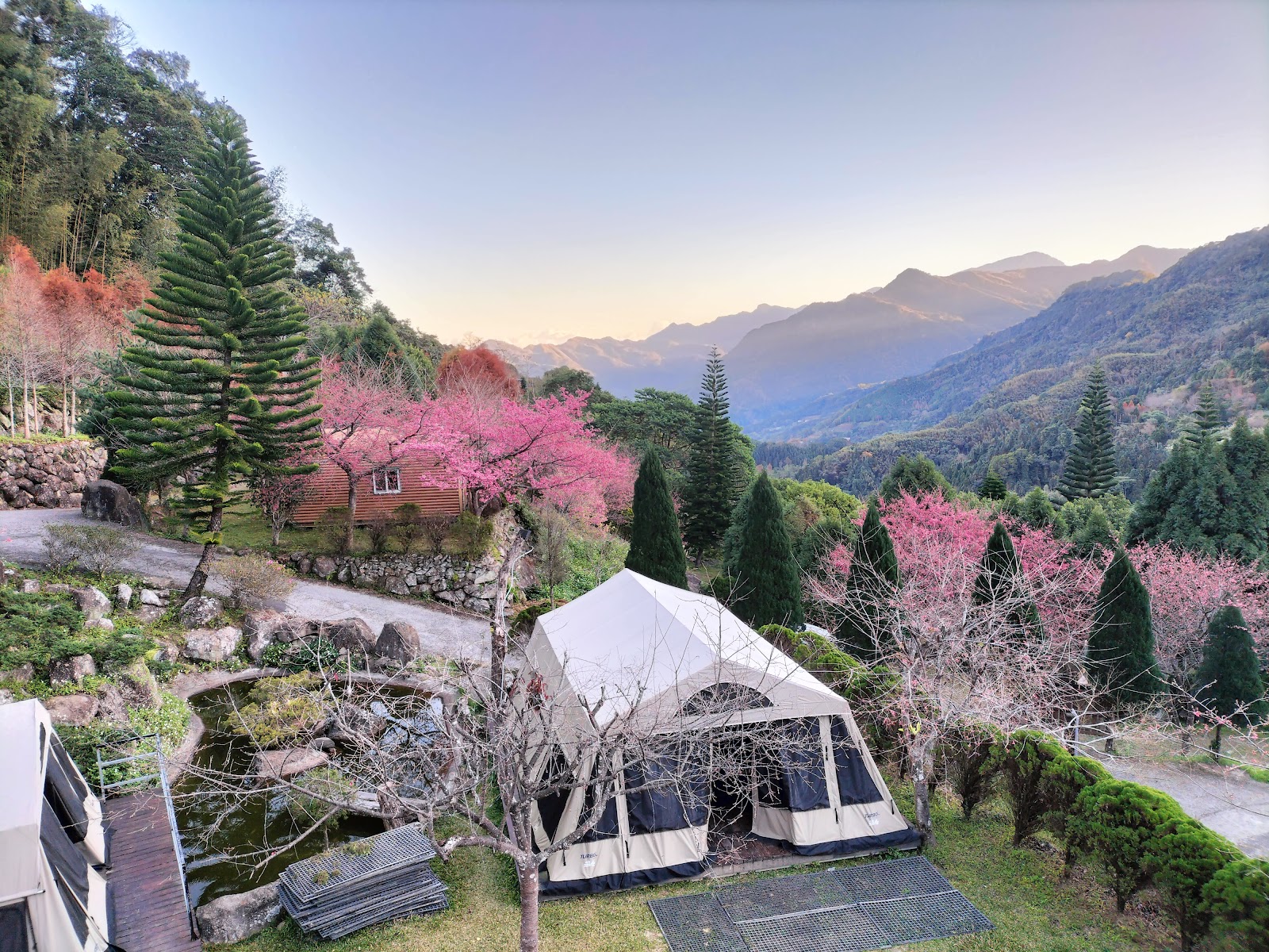 馬胎仙境露營區｜新竹尖石山林包棟 8–60人，平日兩天一夜含早餐每人840元