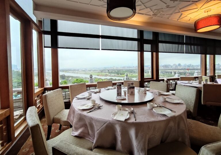 2026深度導覽：穿越時空的宮殿飯店——圓山大飯店的歷史風華、美食與秘密通道