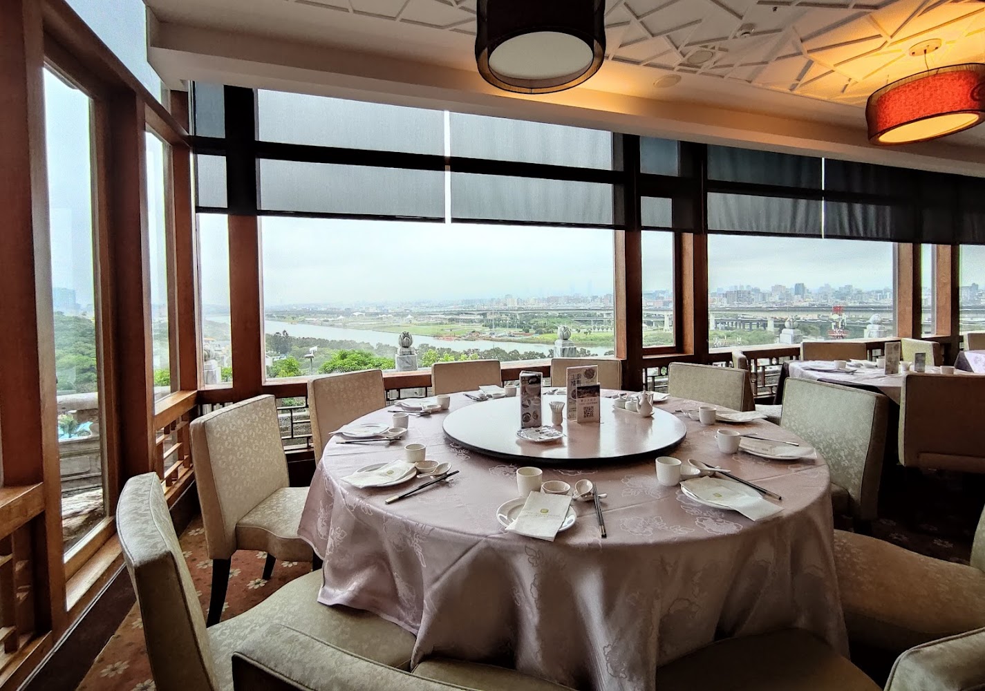 2026深度導覽：穿越時空的宮殿飯店——圓山大飯店的歷史風華、美食與秘密通道