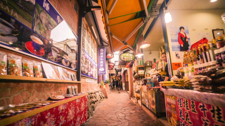 2026苗栗山城慢活指南!南庄老街桂花巷完整攻略:客家美食、歷史建築與四季風情