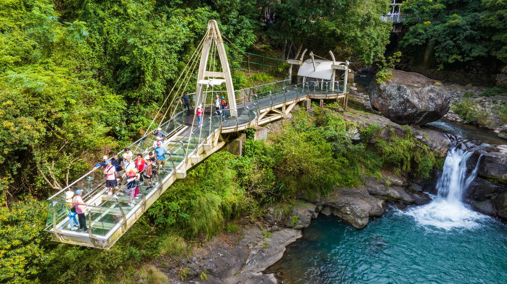 2026全台五大絕美天空步道推薦！從瀑布之巔到高山之巔，漫步雲端感受台灣山林壯闊