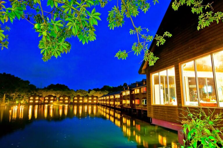 台南南元花園休閒農場:入住湖光森林的桃花源,開啟一場深度療癒之旅