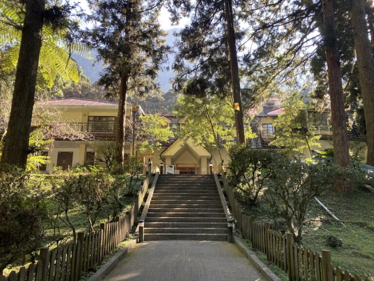 杉林間的療癒小旅行：Success Banner 溪頭飯店一泊二食 NT$3,980 起