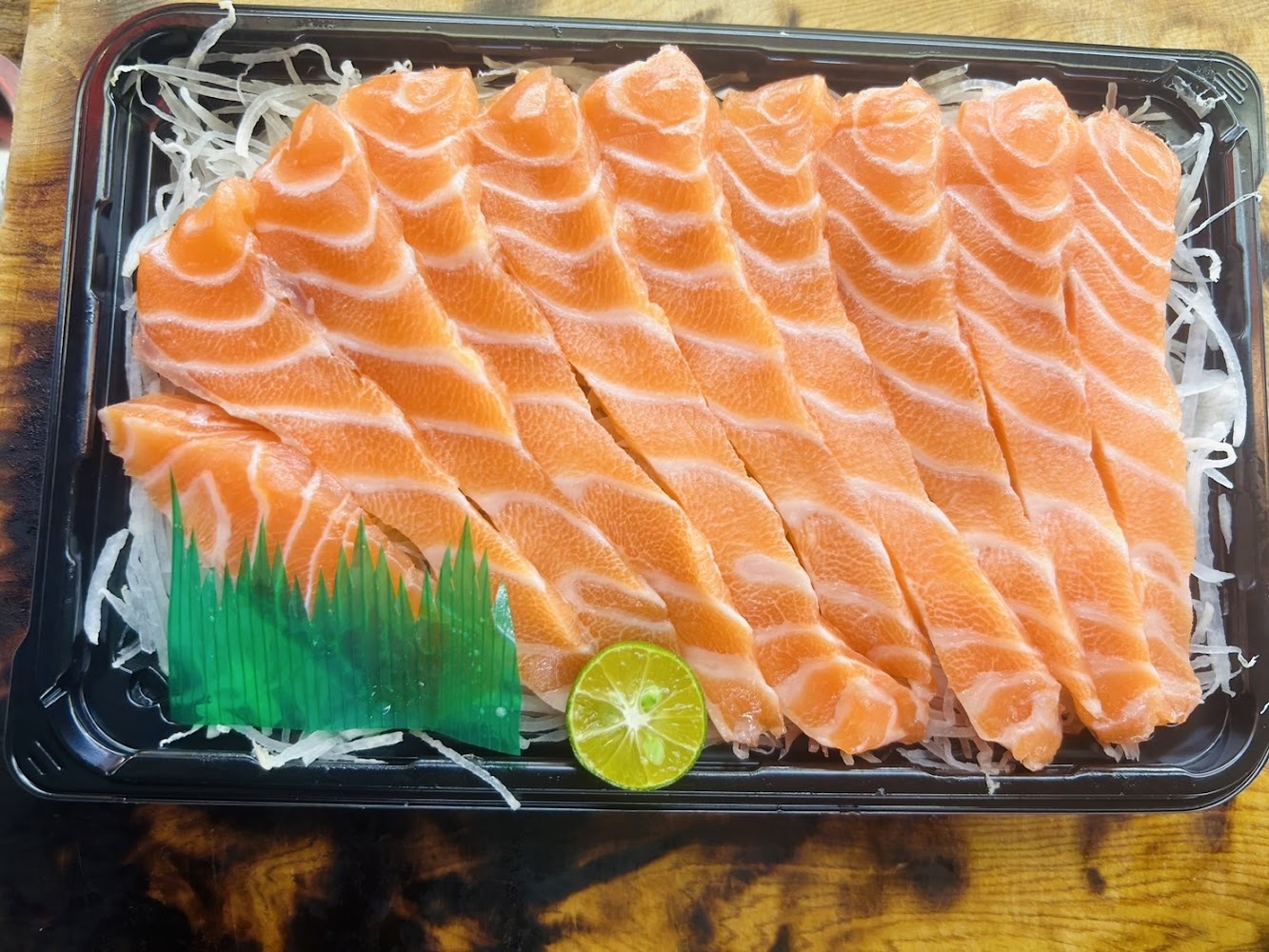 吃吃看生魚片鮭魚餐盒