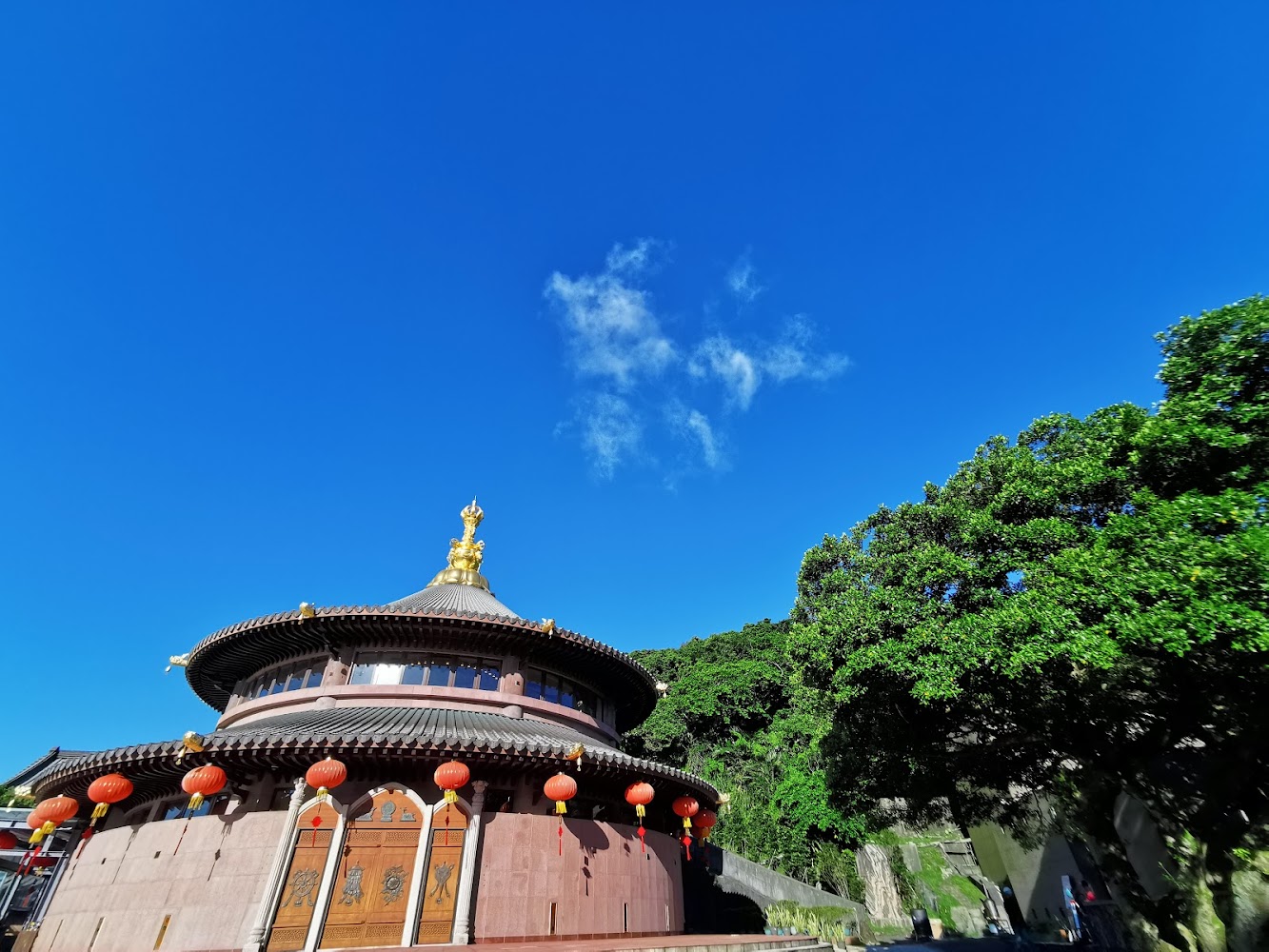 靈鷲山聖山寺圓形建築