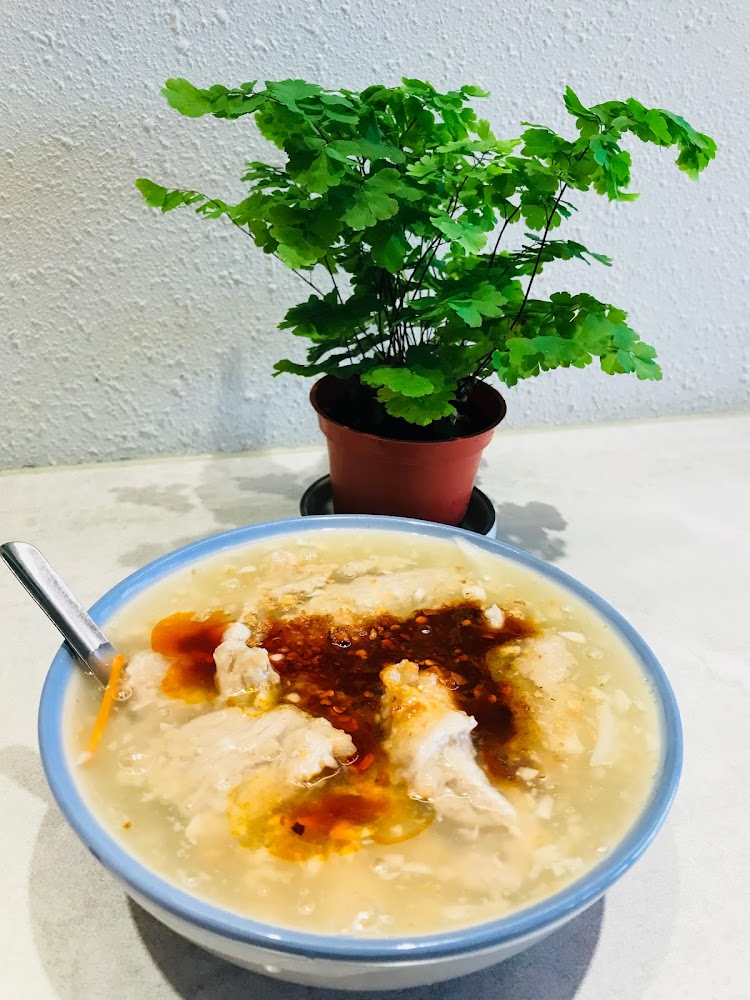 阿娘給的蒜味肉羹羹湯特寫