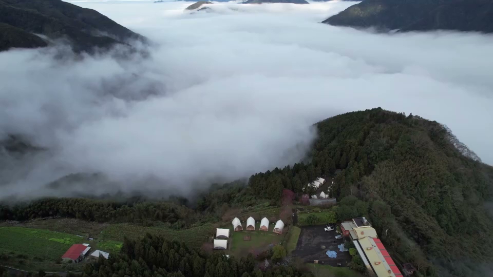 蟬說:霧繞山景雲海