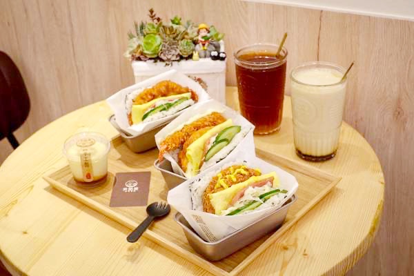 米咕家新竹光復店豐盛早午餐桌面
