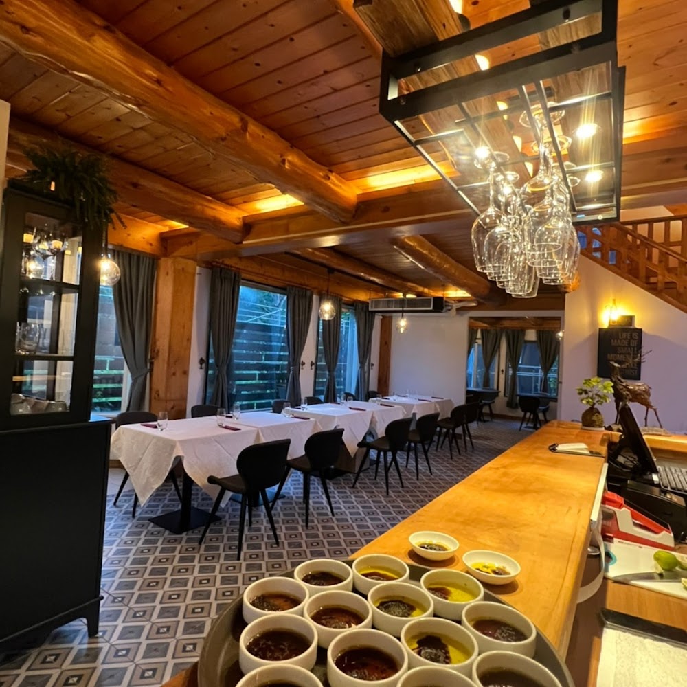 方圓行止法式餐廳溫馨內裝