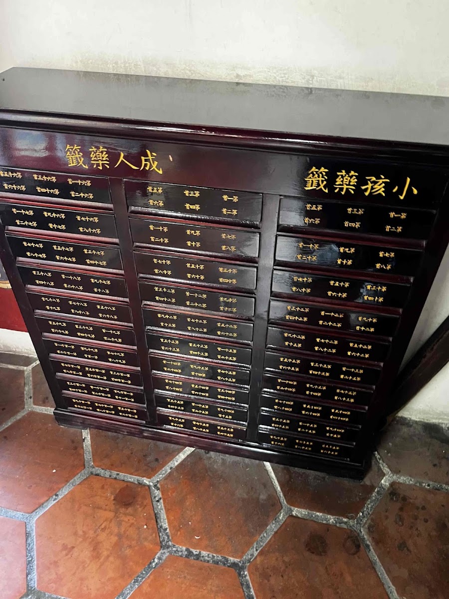 鳳山龍山寺古蹟建築外觀高雄一日遊