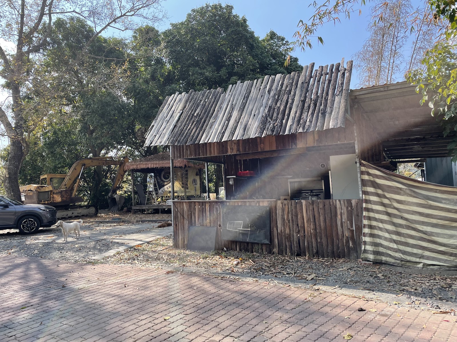 茶山部落珈雅瑪文化園區傳統木造建築屋頂