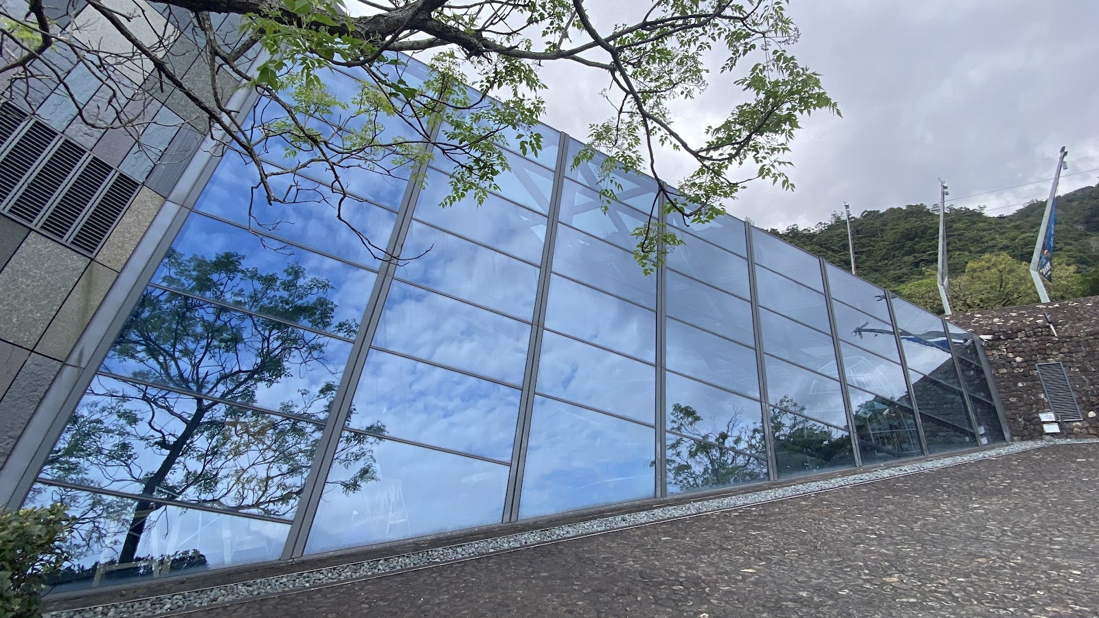 蘭陽博物館建築尖角設計細節