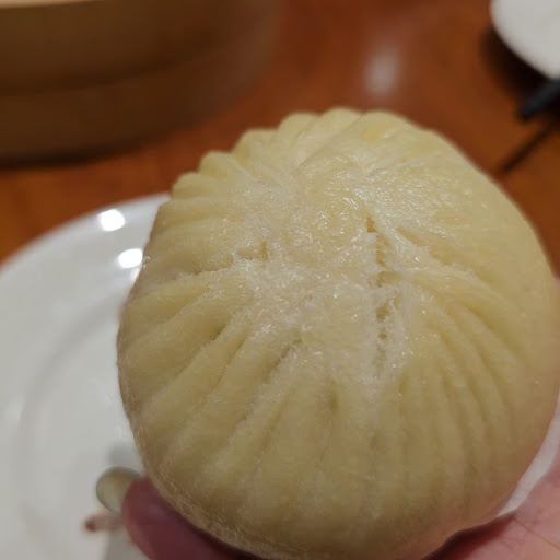 鼎泰豐復興店餐桌料理與用餐畫面