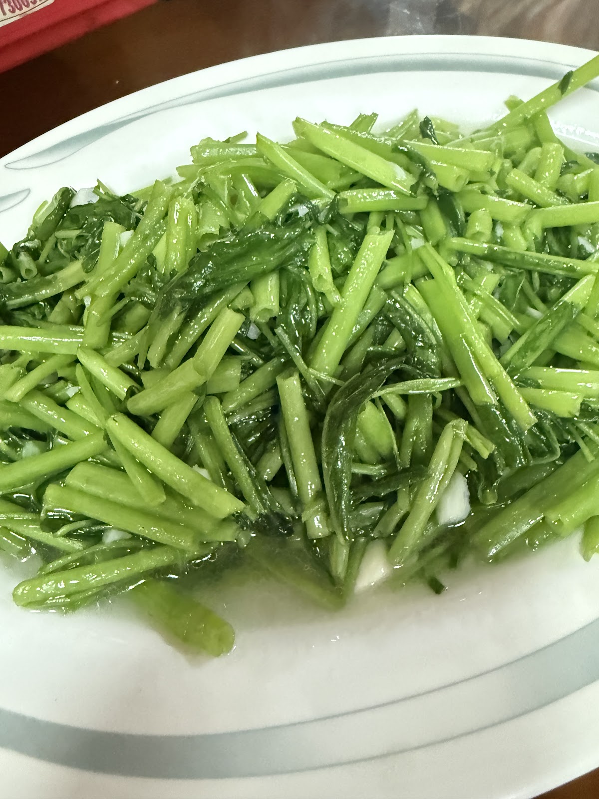 隨意吃土羊料理店清炒芥藍，翠綠爽脆配菜