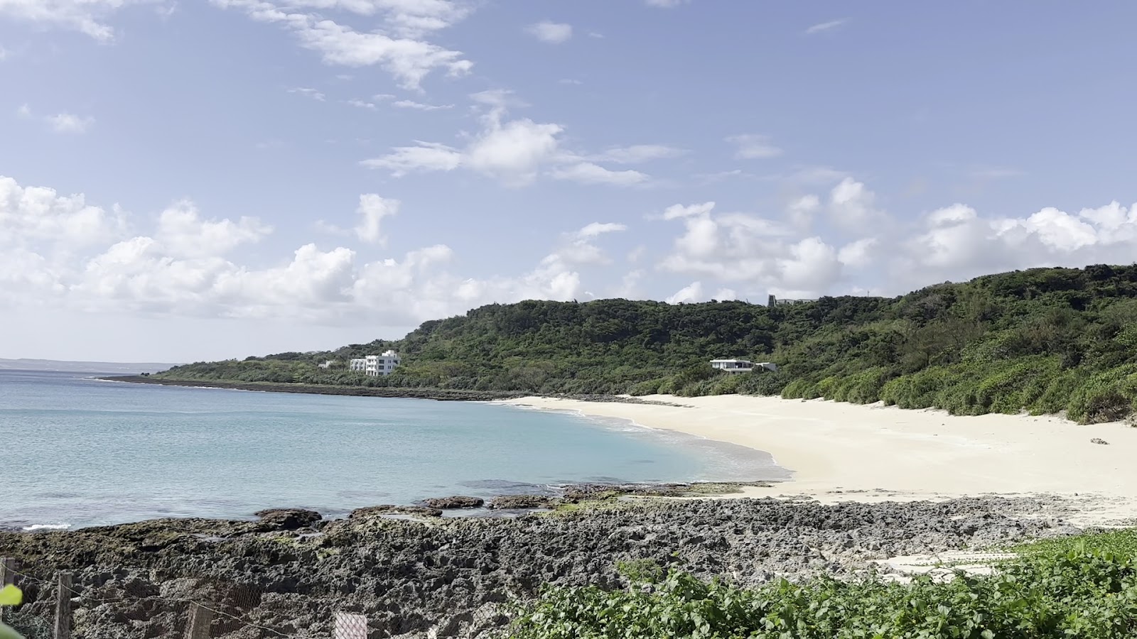 船帆石礁岩近景，太平洋沙灘，墾丁海岸奇景