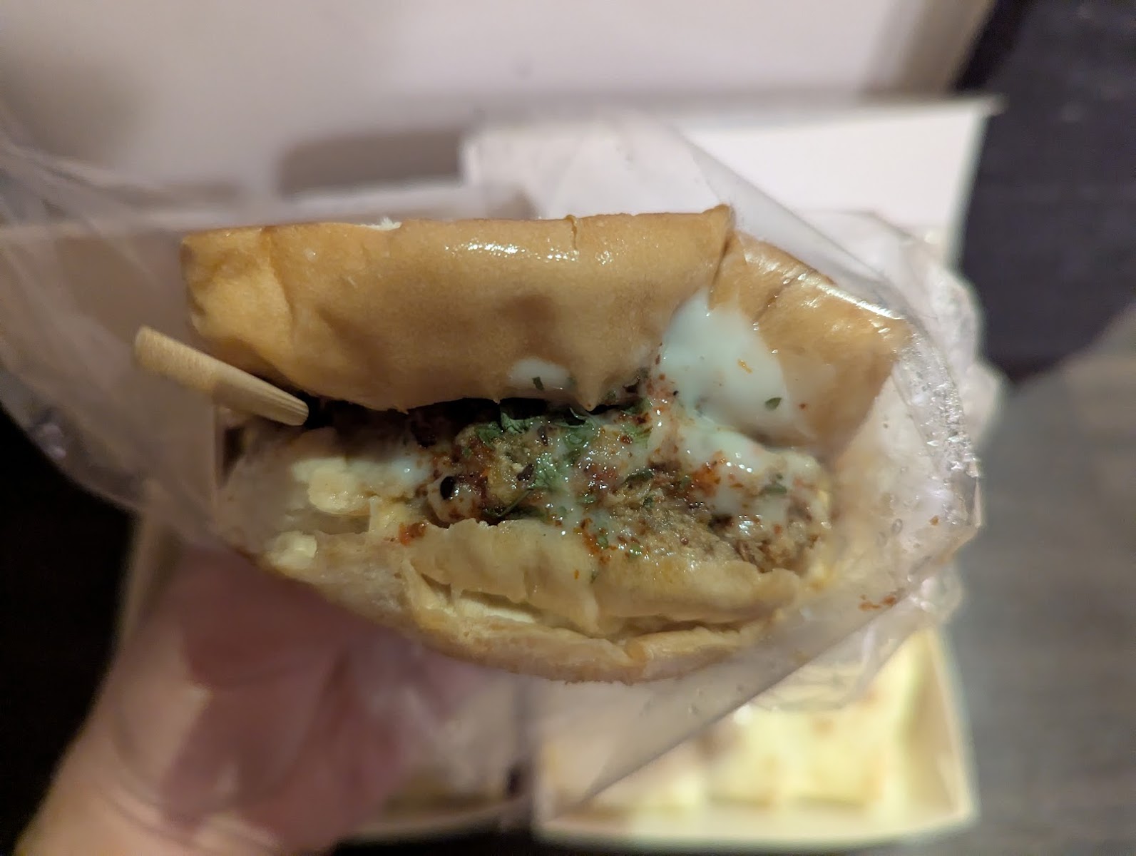 MixEgg手持吐司三明治近照豐盛內餡