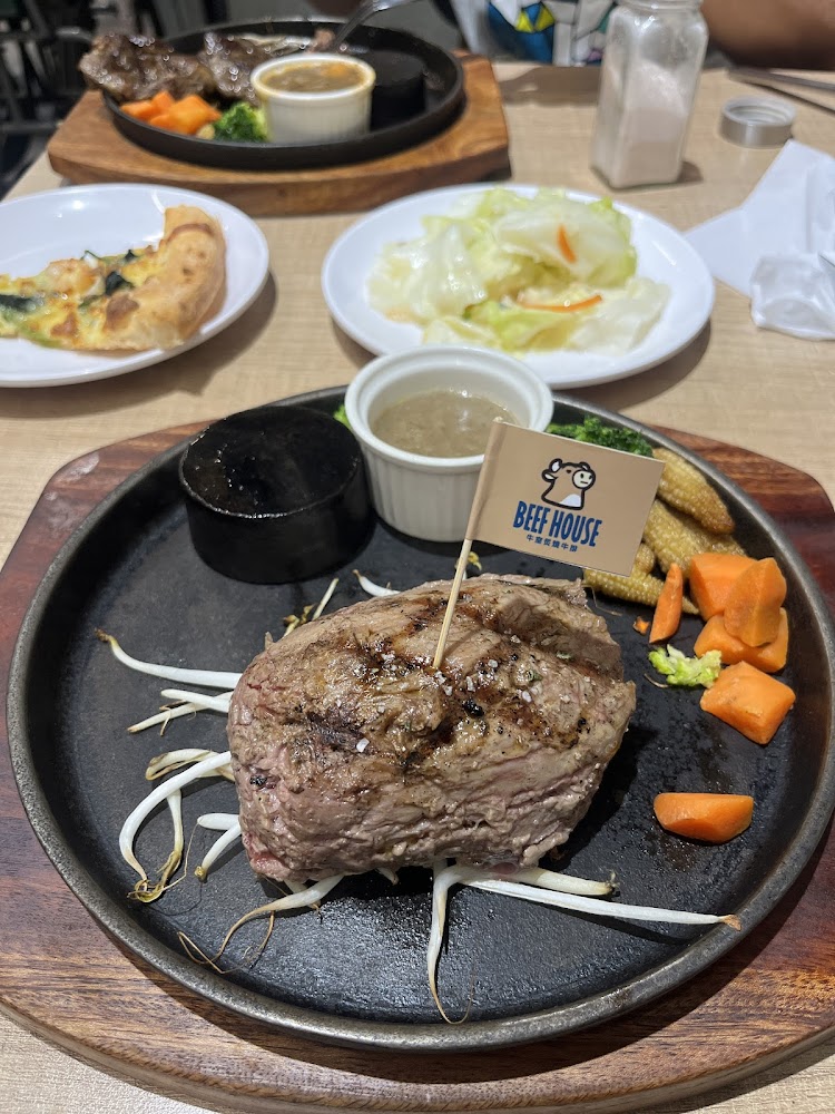 牛室炙燒牛排高雄鳳山店牛排主餐近拍
