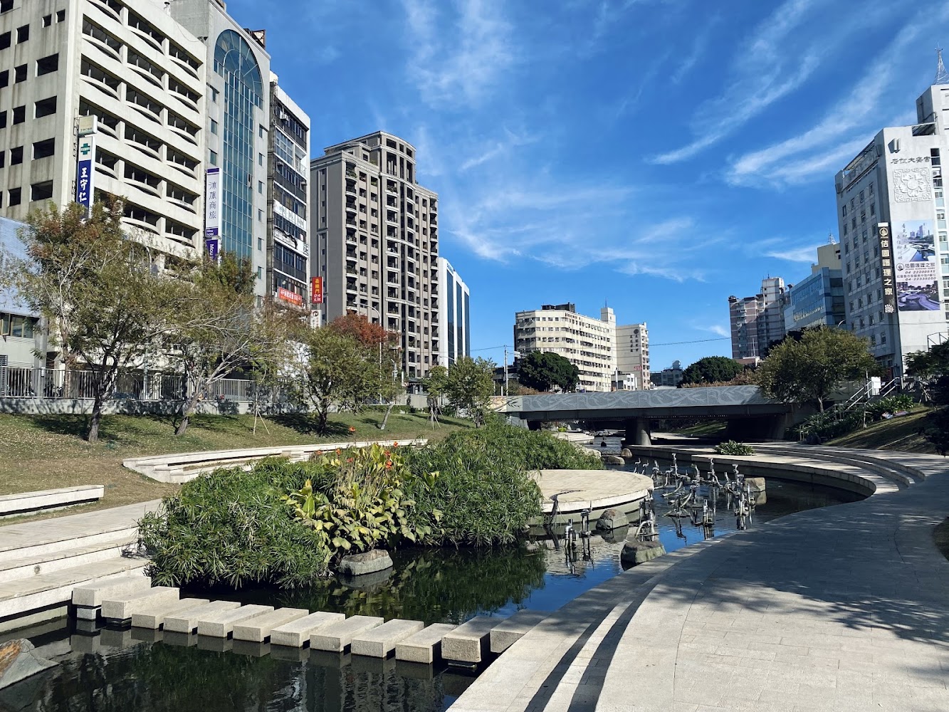 柳川水岸白天景觀