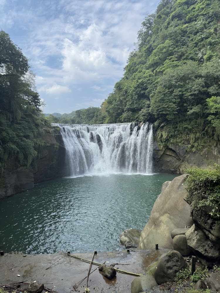 十分瀑布壯觀水幕景觀