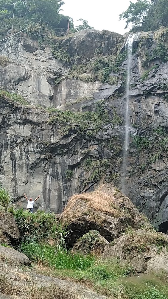 蓬萊瀑布岩壁與瀑布景觀