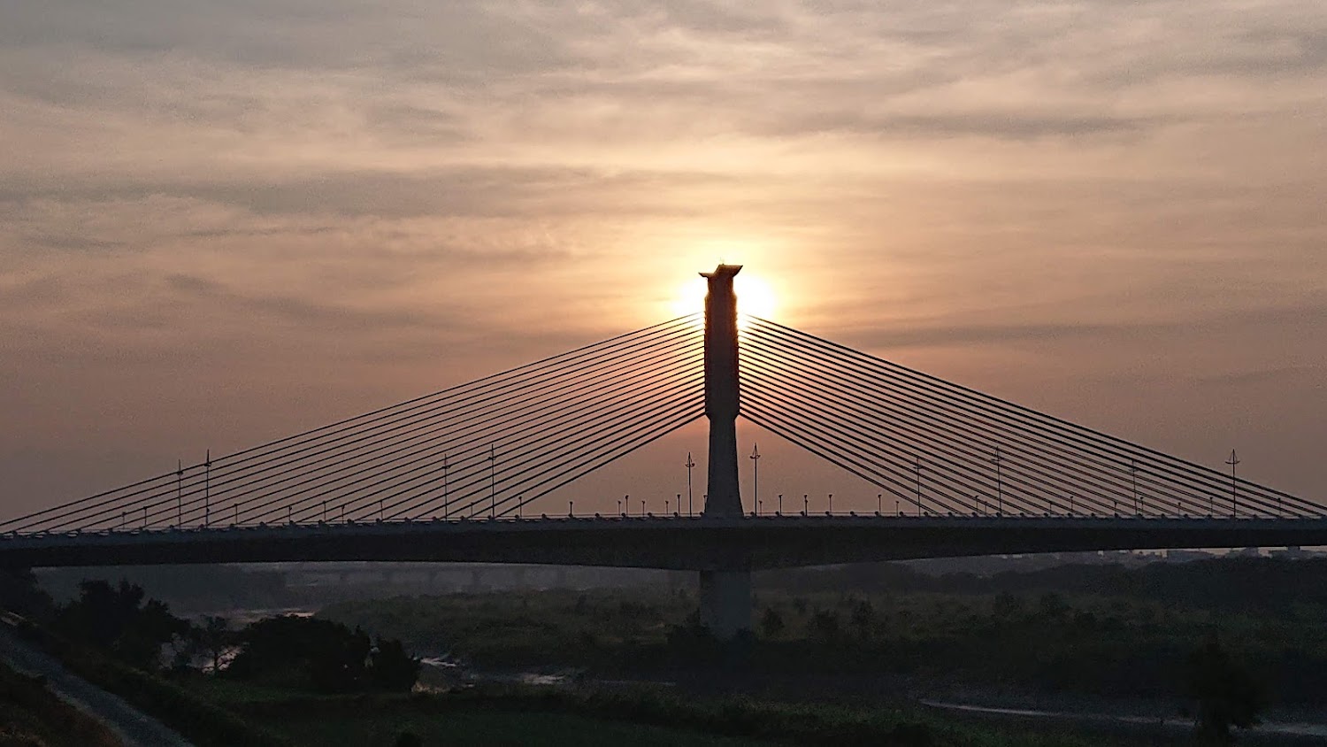 媽祖大橋夕陽剪影