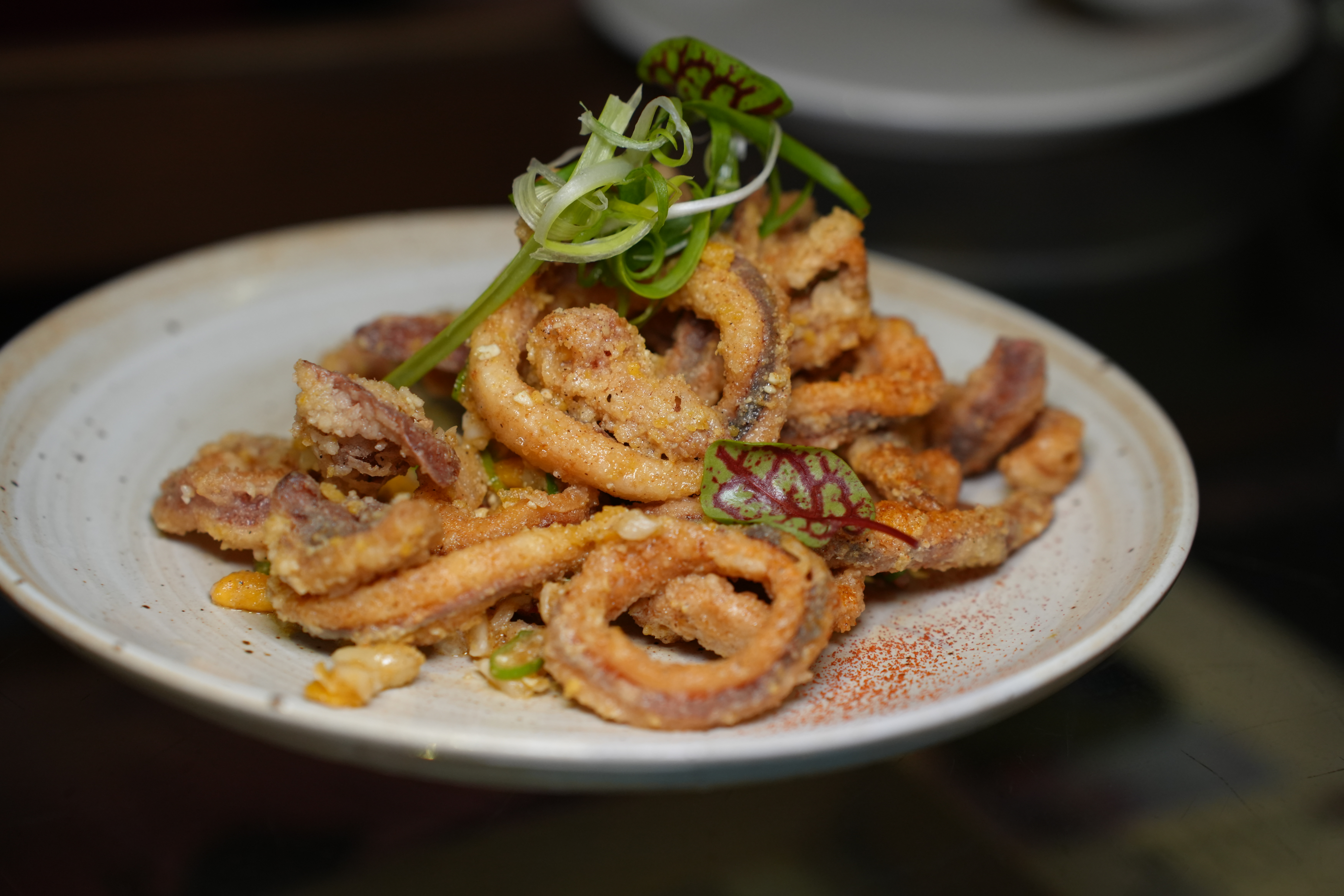 一酒點意美術館炸魷魚圈料理