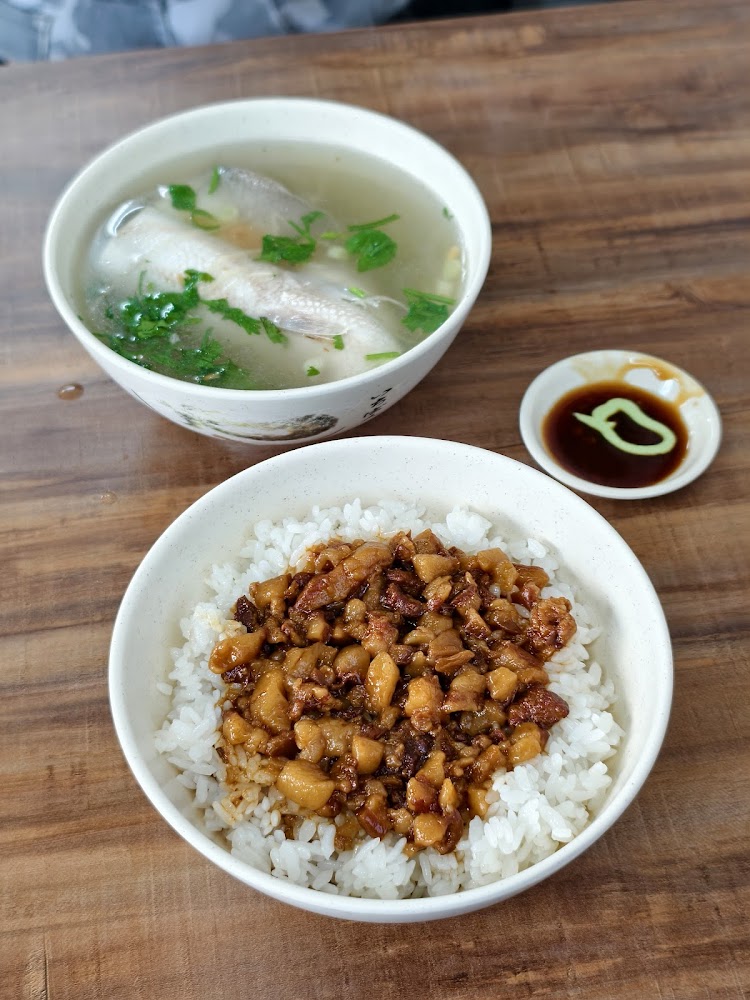 滷肉飯與魚湯的經典台式搭配
