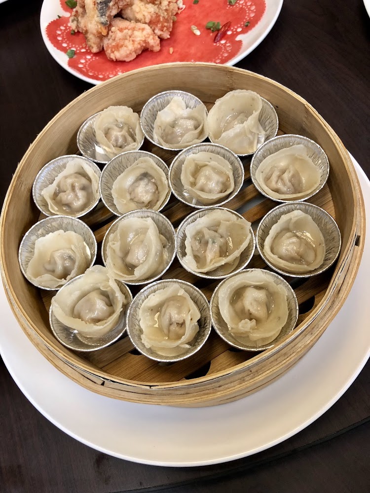 枕戈待旦餐廳蒸餃與炸物