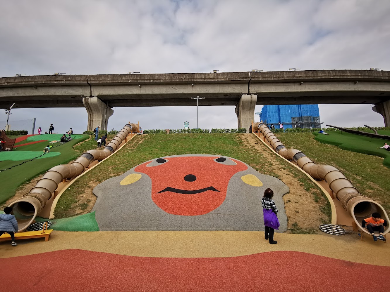 熊猴森樂園大型溜滑梯遊戲場