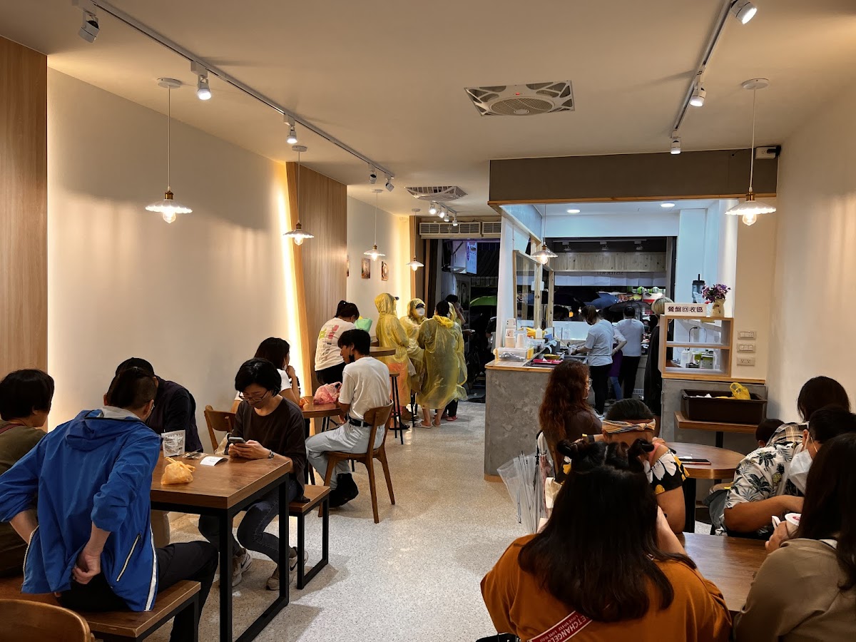 魏姐包心粉圓各式配料豐富甜品