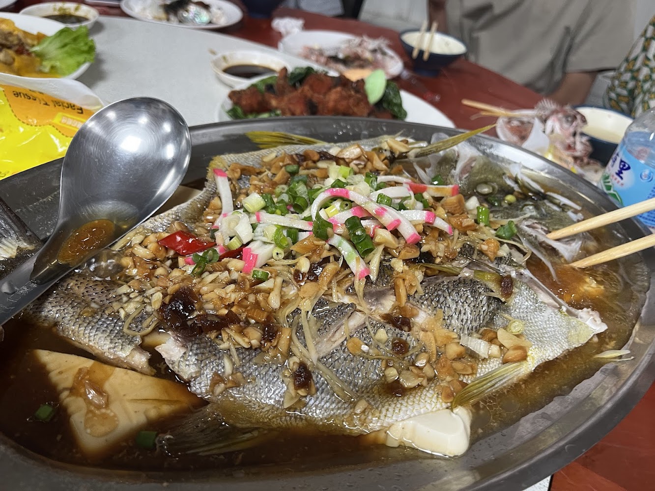 過嶺生猛海鮮館清蒸魚