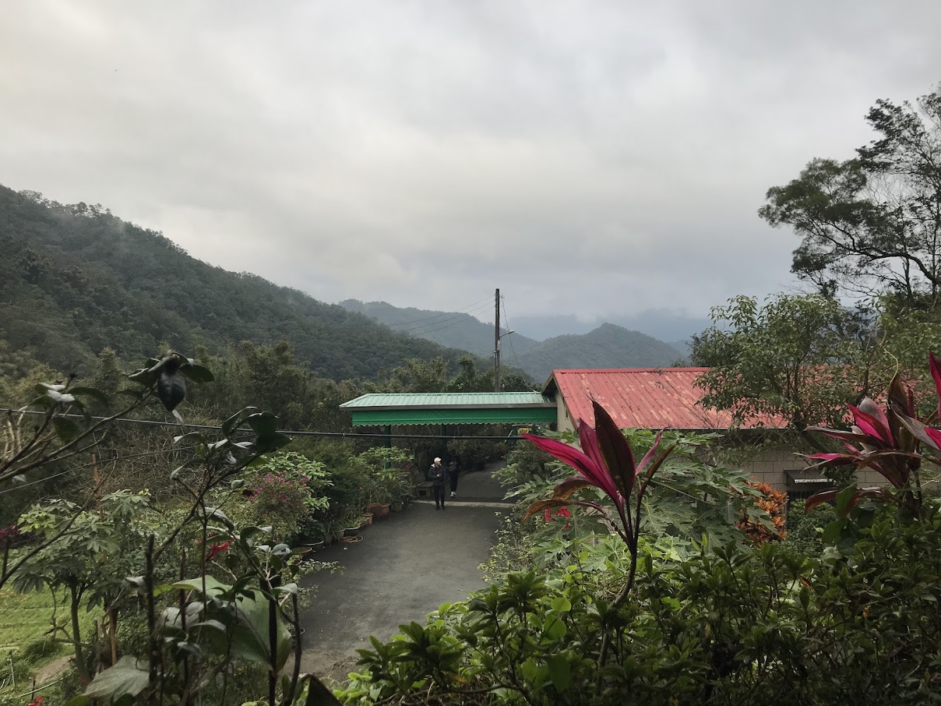 土虱頭觀景臺周邊山野建築與自然景觀