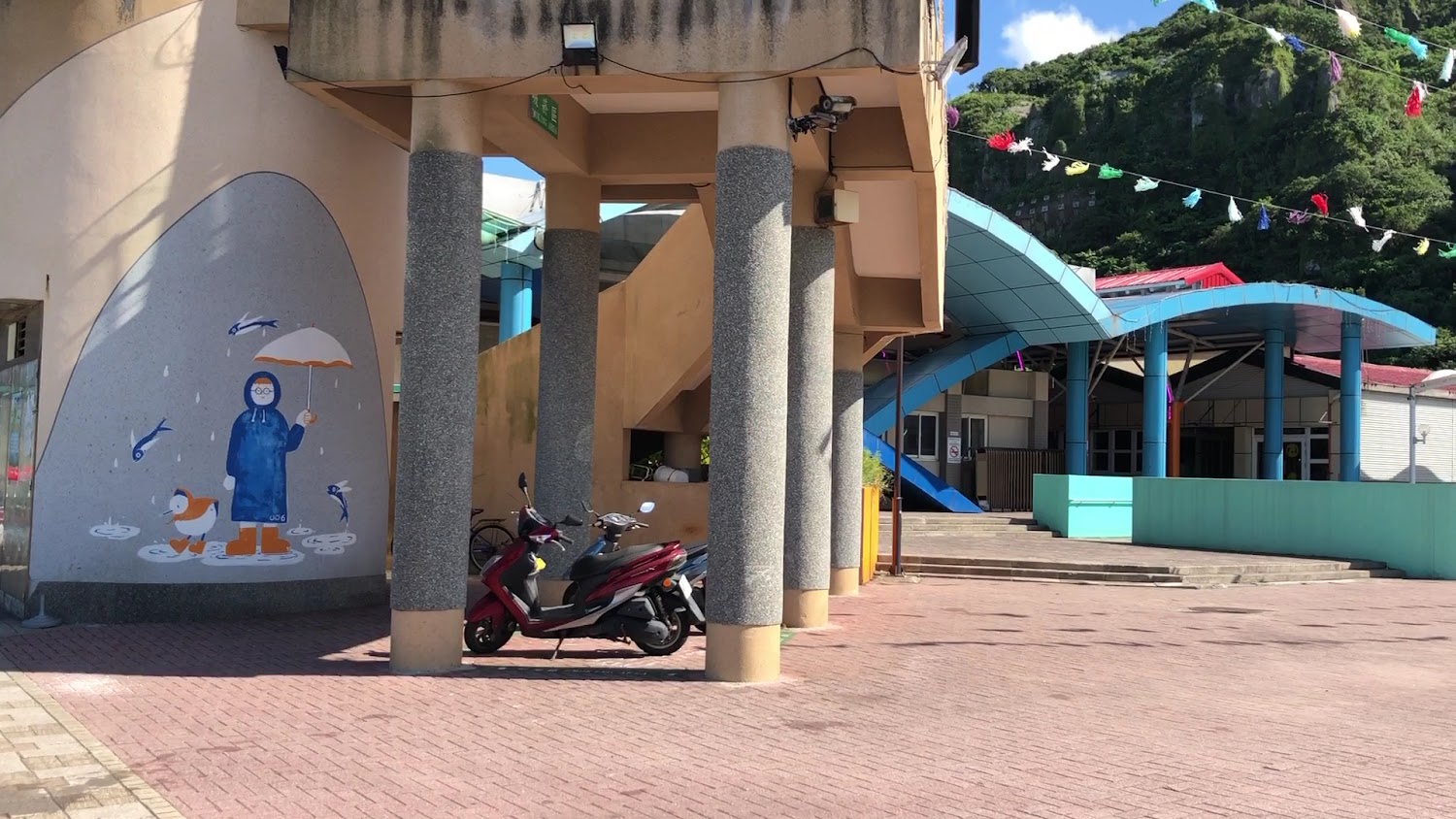八斗子觀光漁港建築彩繪與入口景象
