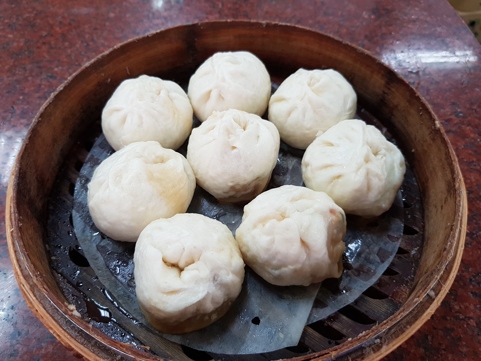 公正包子竹蒸籠裡的小籠包，花蓮一日遊