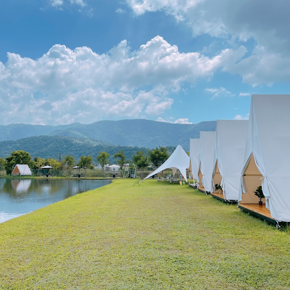 稻庄親子休閒農場帳篷與湖景
