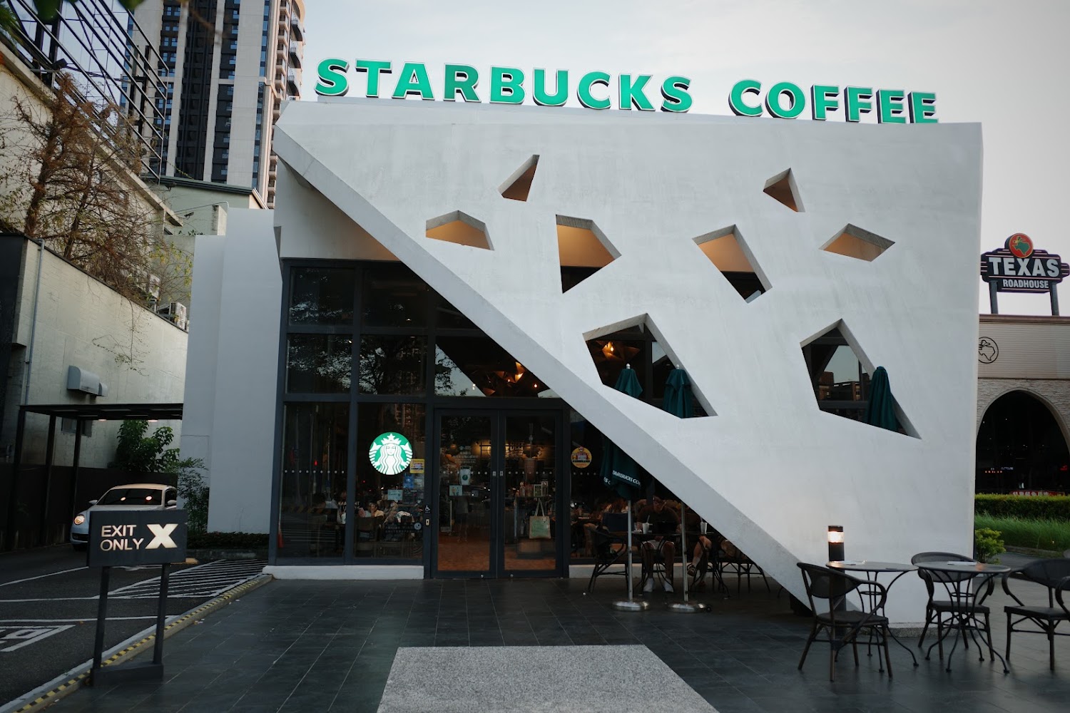 星巴克市政門市建築外觀