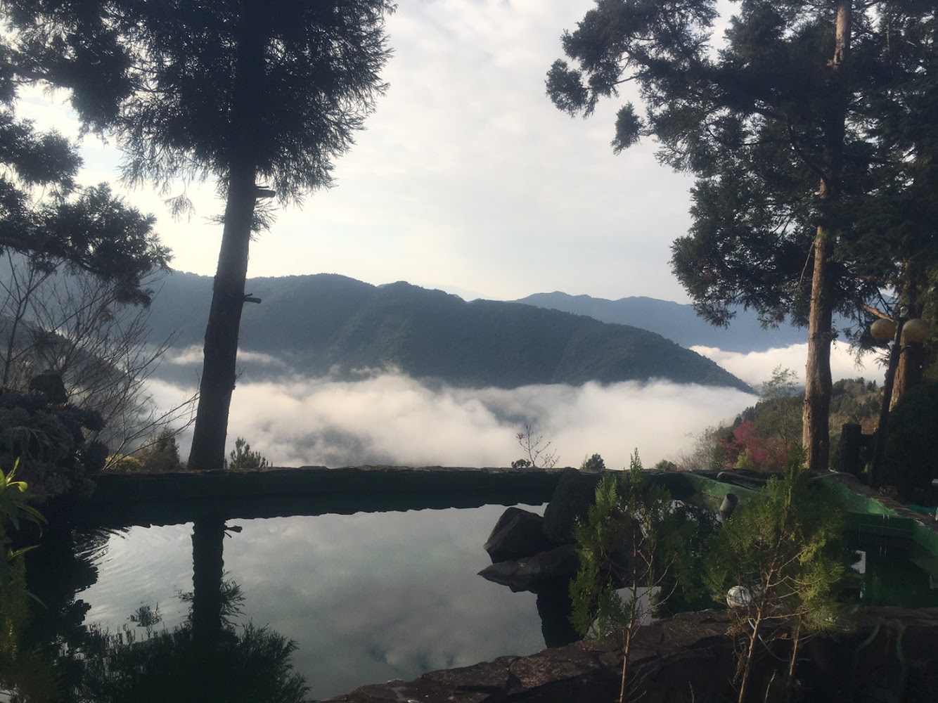 山區景色與雲海氛圍