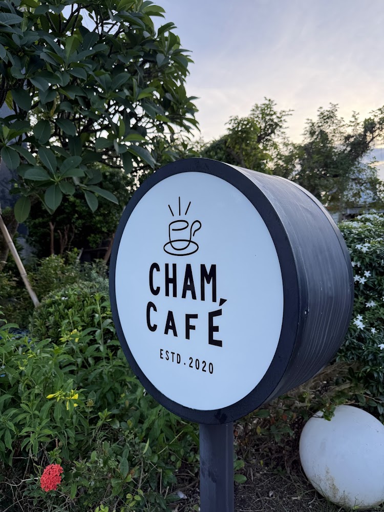 CHAM CAFE 戶外招牌